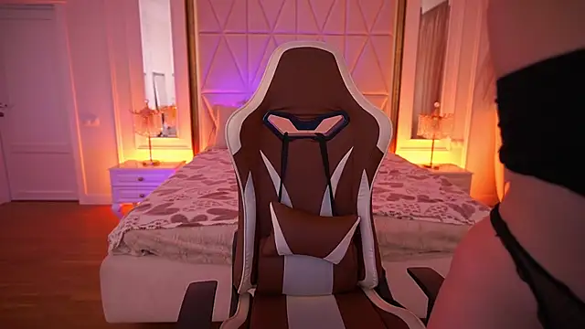 LylaYeess online show from 02-08-26, 07:28