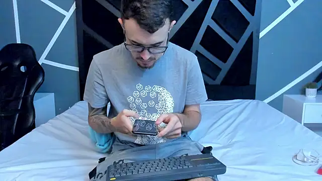 Snapshot of CodyWalkerR chatting on 03-11-25, 05:13 CodyWalkerR online show from 03-11-25, 05:13