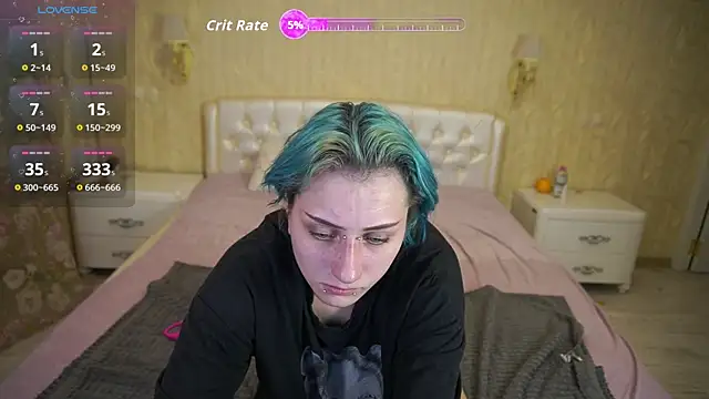 LunaaMayy online show from 10-31-25, 03:41