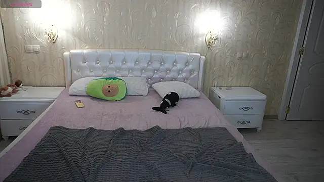 LunaaMayy online show from 11-20-25, 08:53