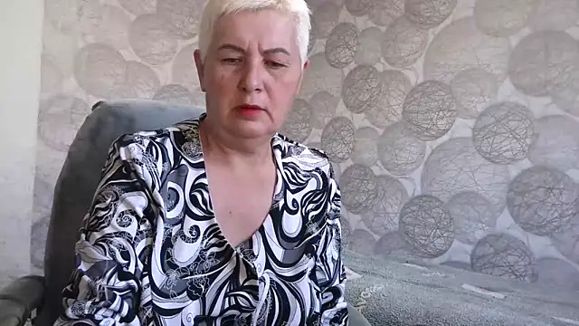 NicoleOlla online show from 10-16-25, 02:42