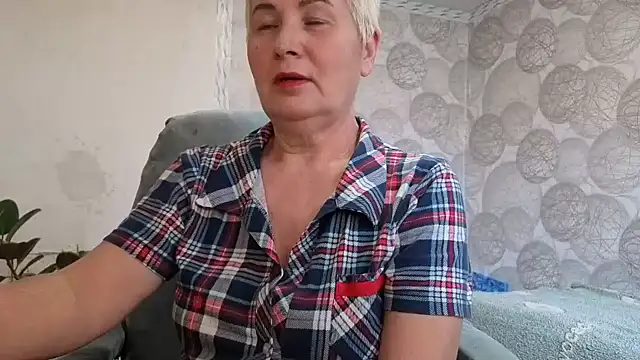 NicoleOlla online show from 11-10-25, 07:35