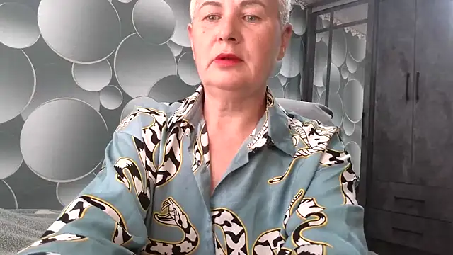 NicoleOlla online show from 10-07-25, 05:19