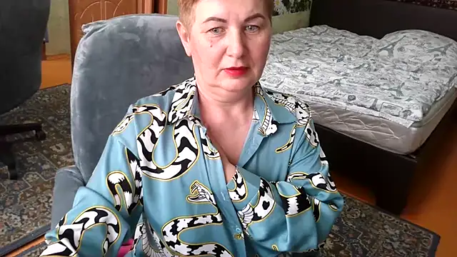 NicoleOlla online show from 02-27-25, 06:35