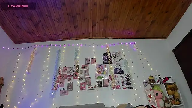 Pucaa  online show from 04-18-26, 01:08