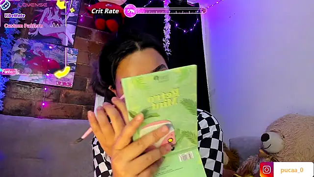 Snapshot of Pucaa_ chatting on 10-21-25, 11:37 Pucaa online show from 10-21-25, 11:37
