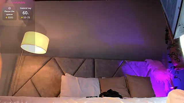 Snapshot of Miss_Ambeer chatting on 10-27-25, 09:32 Miss Ambeer online show from 10-27-25, 09:32