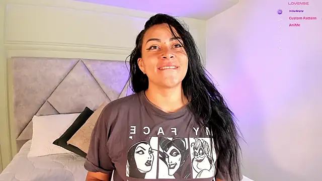 Miss Ambeer online show from 11-23-25, 11:42