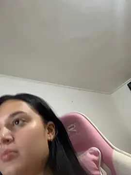 Snapshot of RachelStein chatting on 06-01-26, 02:01 RachelStein online show from 06-01-26, 02:01