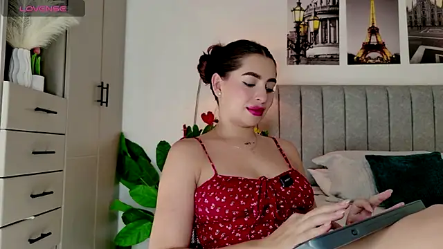 caralella online show from 04-12-26, 08:45