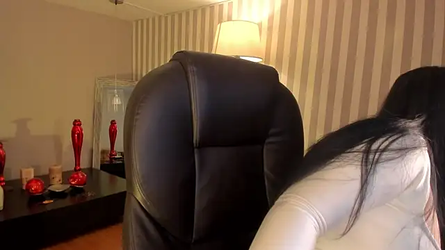 Maaiitee online show from 10-26-25, 03:34