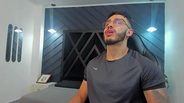 Liam Kleiin online show from 11-11-25, 11:38