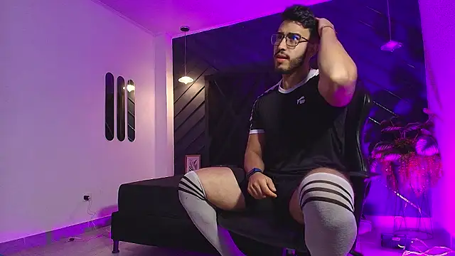 Snapshot of Liam_Kleiin chatting on 03-13-26, 11:37 Liam Kleiin online show from 03-13-26, 11:37