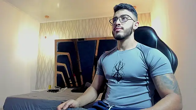 Snapshot of Liam_Kleiin chatting on 03-04-26, 11:18 Liam Kleiin online show from 03-04-26, 11:18