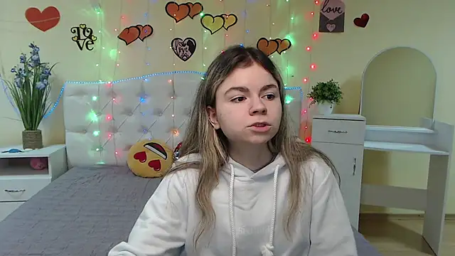 TinaRedly online show from 03-03-25, 06:24