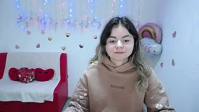 TinaRedly online show from 10-13-25, 05:25