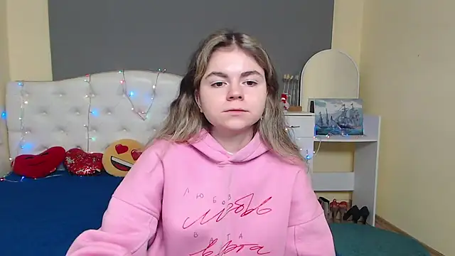 TinaRedly online show from 12-04-25, 06:40