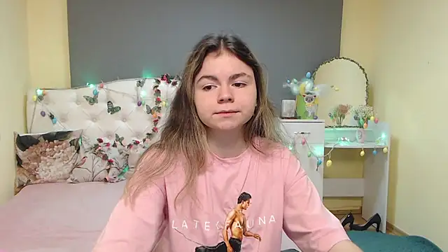 TinaRedly online show from 04-05-26, 05:25