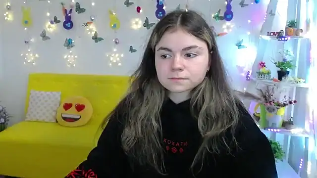 TinaRedly online show from 04-03-26, 06:25