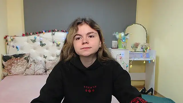 TinaRedly online show from 03-31-26, 06:15