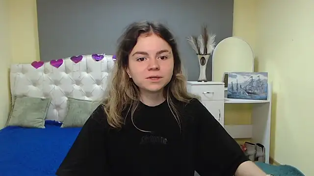 TinaRedly online show from 09-09-25, 05:33