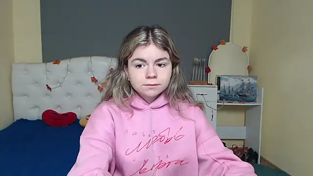 TinaRedly online show from 11-20-25, 06:58