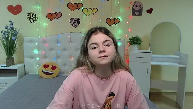 TinaRedly online show from 03-05-25, 10:10