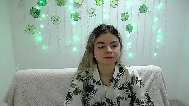 TinaRedly online show from 03-17-25, 12:32