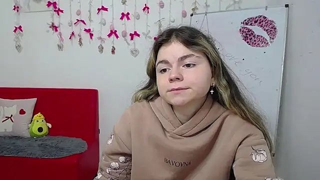 TinaRedly online show from 04-08-26, 06:09