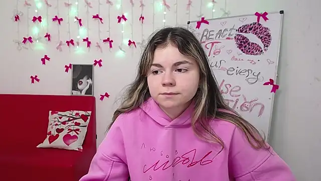 TinaRedly online show from 03-19-26, 11:21