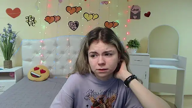 TinaRedly online show from 02-16-25, 10:11