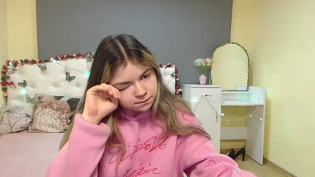 TinaRedly online show from 02-21-26, 06:37