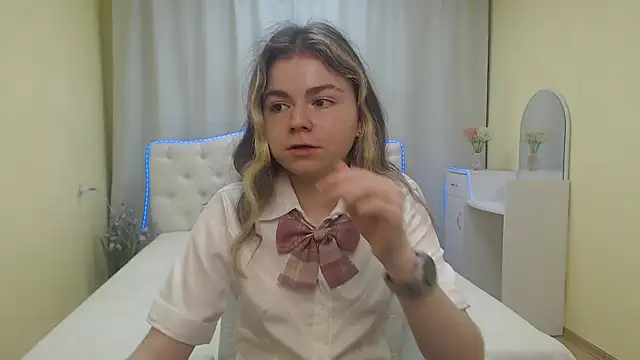 TinaRedly online show from 07-02-26, 05:41