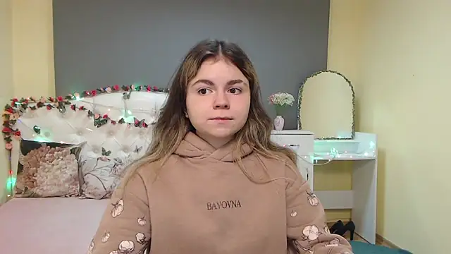 TinaRedly online show from 03-21-26, 06:45