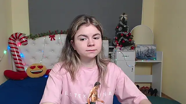 TinaRedly online show from 12-13-25, 08:04