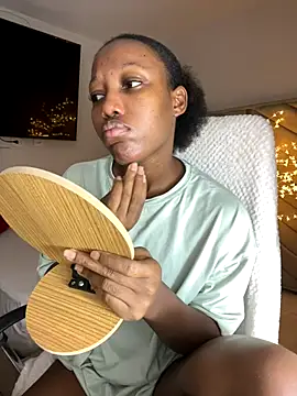 kellya  online show from 11-14-25, 11:41