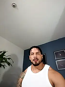 Snapshot of SilvaBranko chatting on 10-22-25, 12:10 SilvaBranko online show from 10-22-25, 12:10