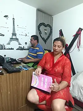 hotandfierylatinos2023 online show from 09-30-25, 09:37