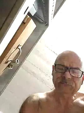 bottomhairy online show from 01-21-25, 07:28