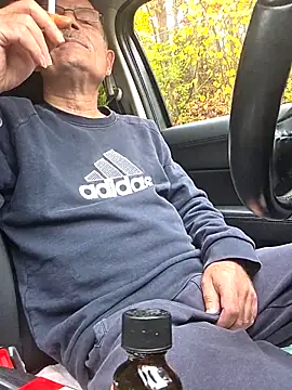 bottomhairy online show from 10-23-25, 08:13