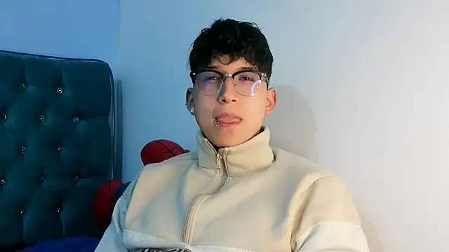  Thomas hot  online show from 02-25-26, 02:12