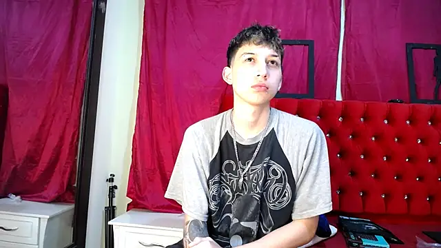  Thomas hot  online show from 03-09-25, 01:48
