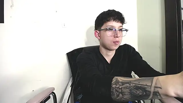  Thomas hot  online show from 11-26-25, 04:12