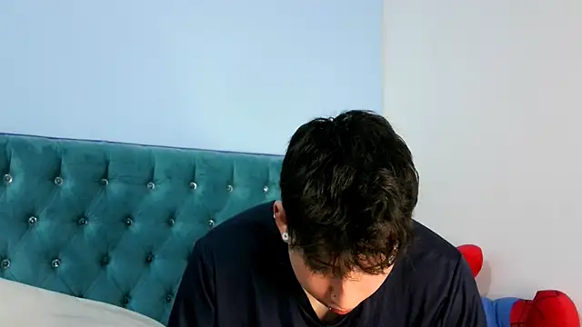  Thomas hot  online show from 01-10-26, 01:45