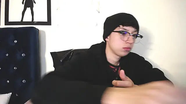  Thomas hot  online show from 10-22-25, 04:01