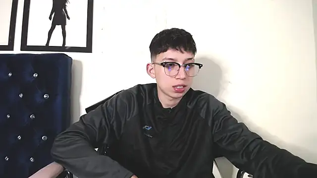  Thomas hot  online show from 09-19-25, 03:10
