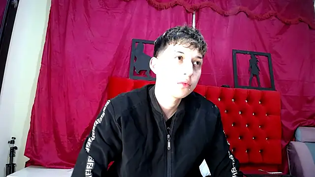  Thomas hot  online show from 03-12-25, 02:52