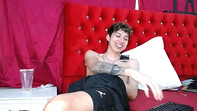  Thomas hot  online show from 03-02-25, 11:52