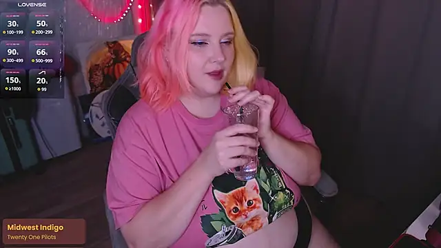 lissamuff online show from 10-22-25, 01:21