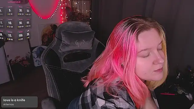 Snapshot of lissamuff chatting on 02-13-26, 03:45 lissamuff online show from 02-13-26, 03:45